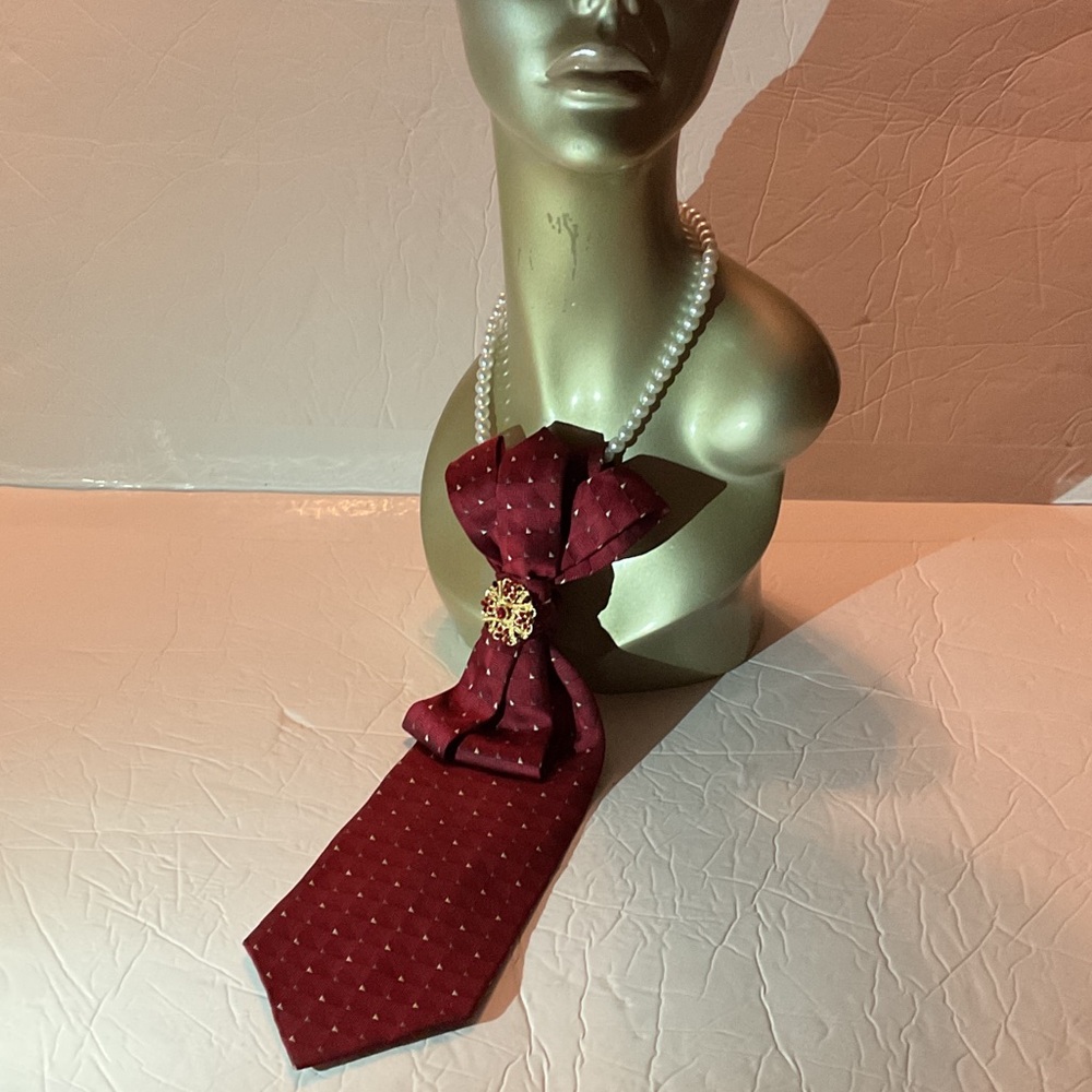 Up-cycled Men’s Silk Tie w. Faux Pearl Necklace and Decorative Brooch for Women